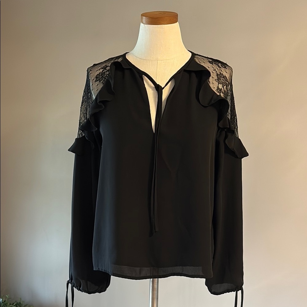 LULUS Elegant Black Lace Shoulder ruffed Women's blouse Top tie front neck Med